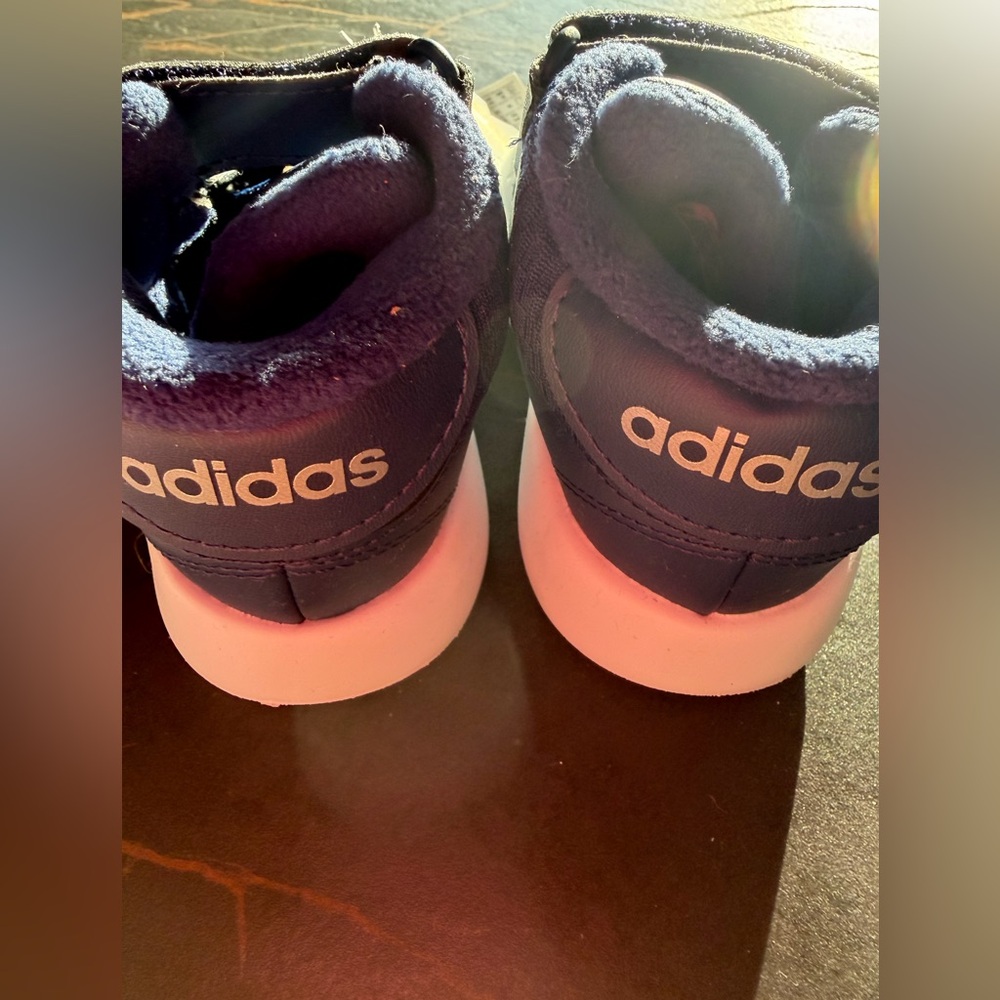 Adidas Grand Court Mid
Dark Blue Halo Blue Silver Metallic 7.5c - Picture 4 of 8